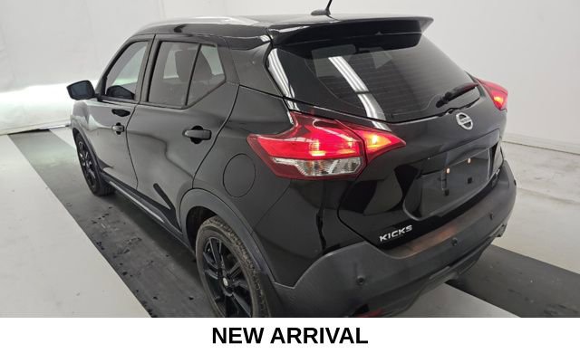 Used 2020 Nissan Kicks SR w/ SR Premium Package FWD image 6
