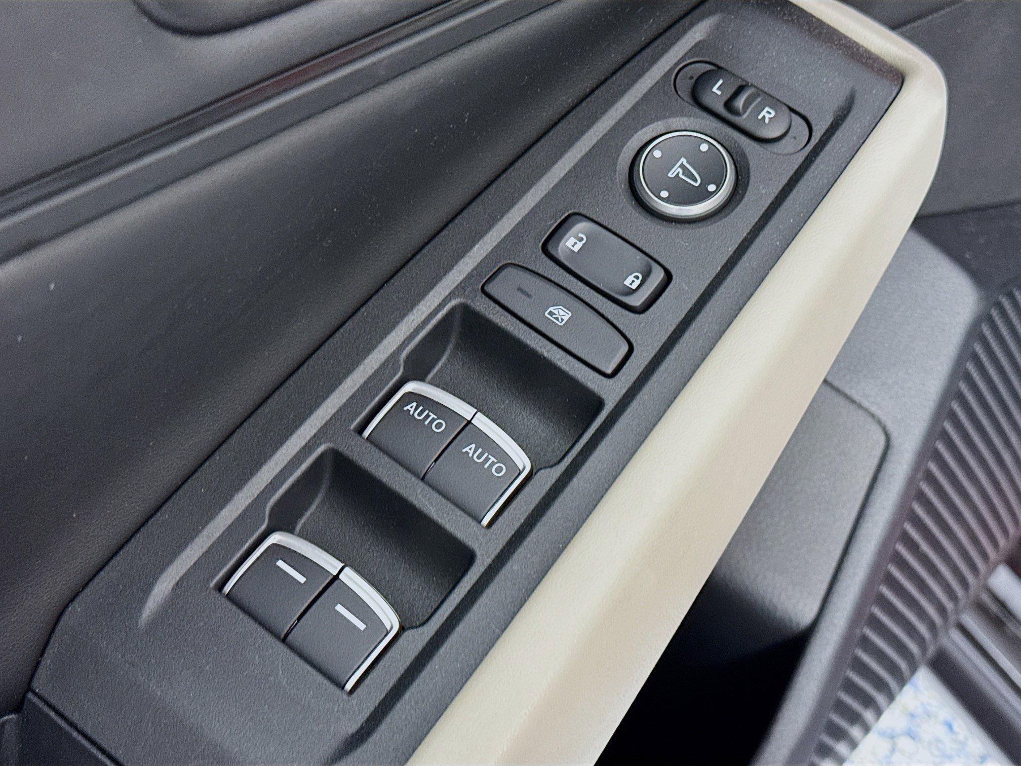 Certified 2023 Honda Accord EX image 17