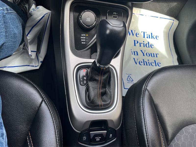 Used 2019 Jeep Compass Latitude w/ Cold Weather Group image 13