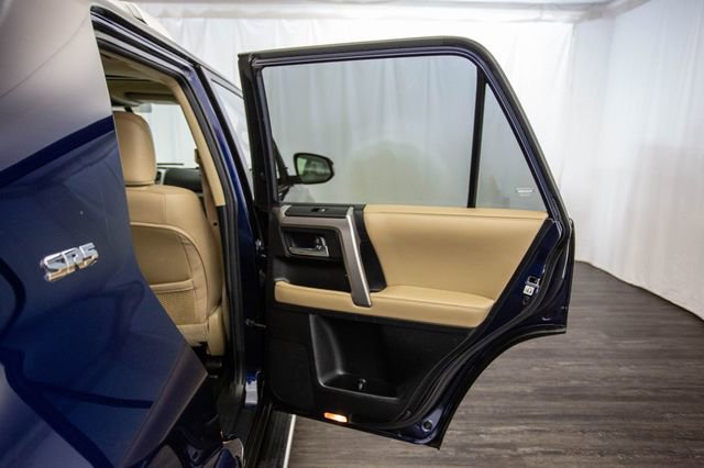Used 2016 Toyota 4Runner SR5 Premium image 23