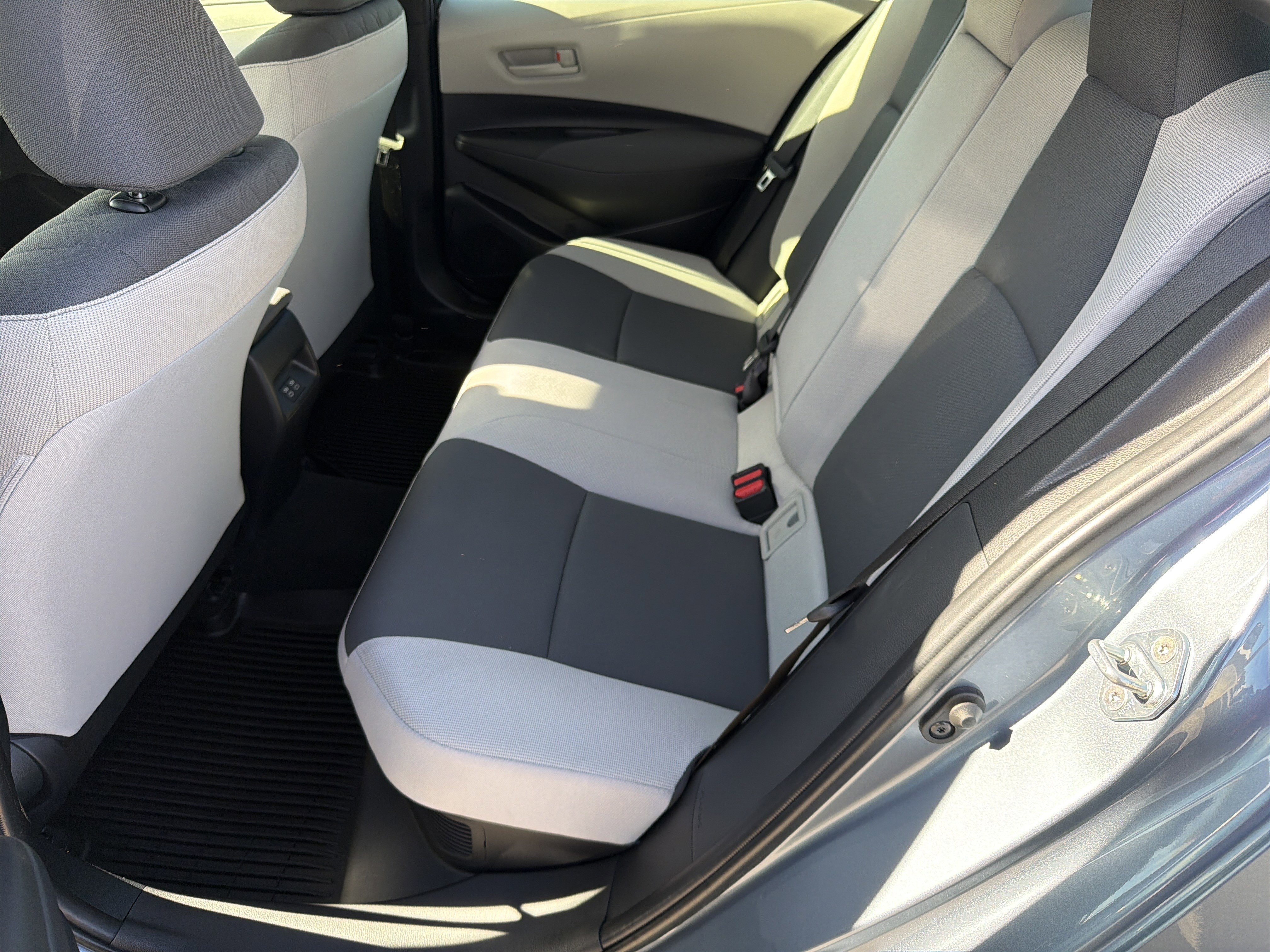 Certified 2024 Toyota Corolla LE image 27