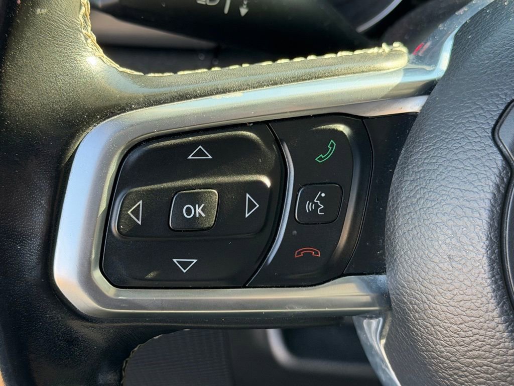 Used 2019 Jeep Wrangler Unlimited Sahara image 14