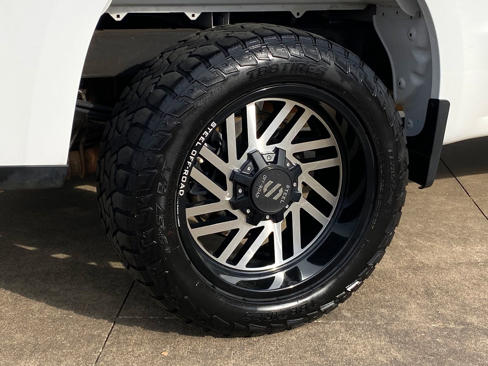 Used 2021 Chevrolet Silverado 1500 Custom image 8