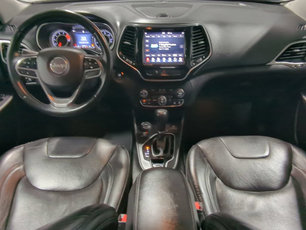 Used 2019 Jeep Cherokee Limited AWD/4WD image 18