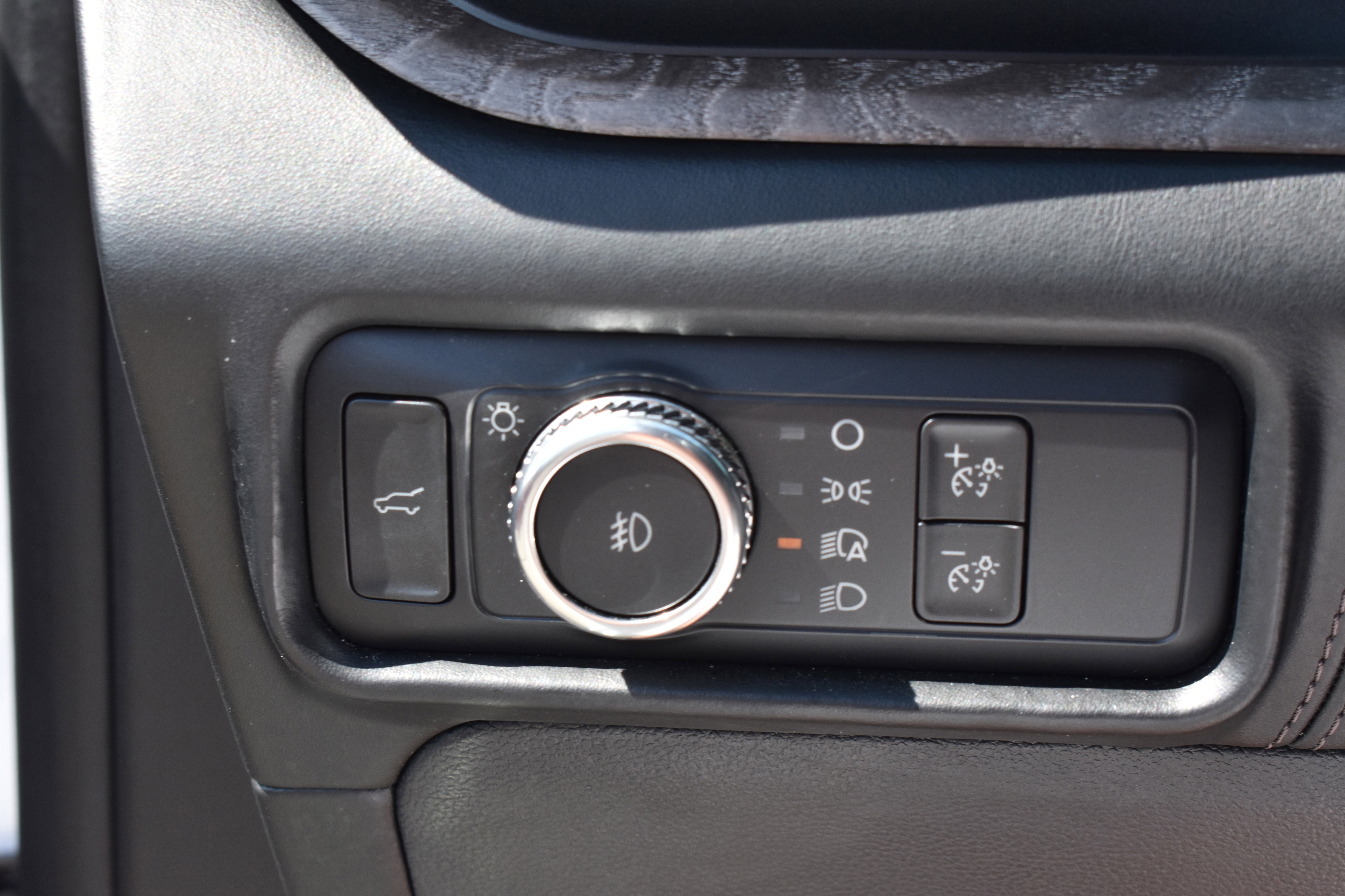 Used 2021 Ford Explorer Platinum w/ Equipment Group 601A image 16