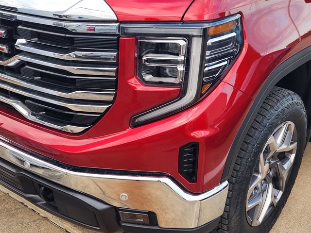 Used 2026 GMC Sierra 1500 SLT AWD/4WD image 8