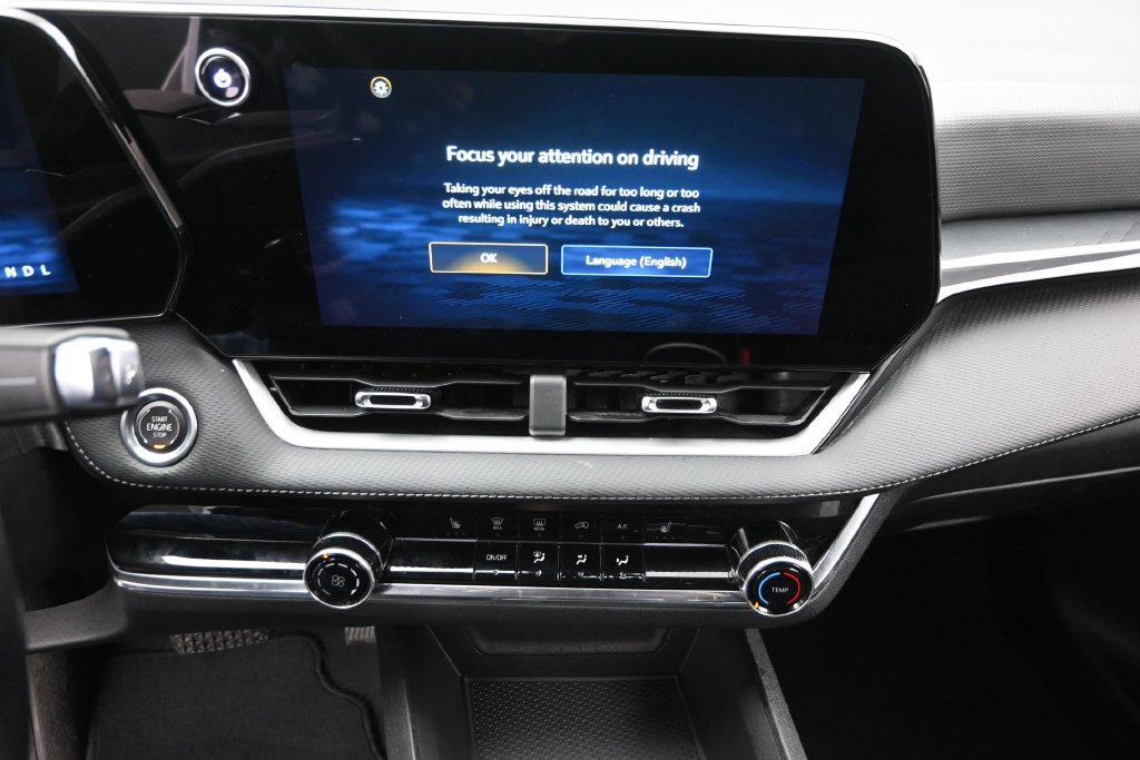 Used 2025 Chevrolet Equinox LT AWD/4WD image 20