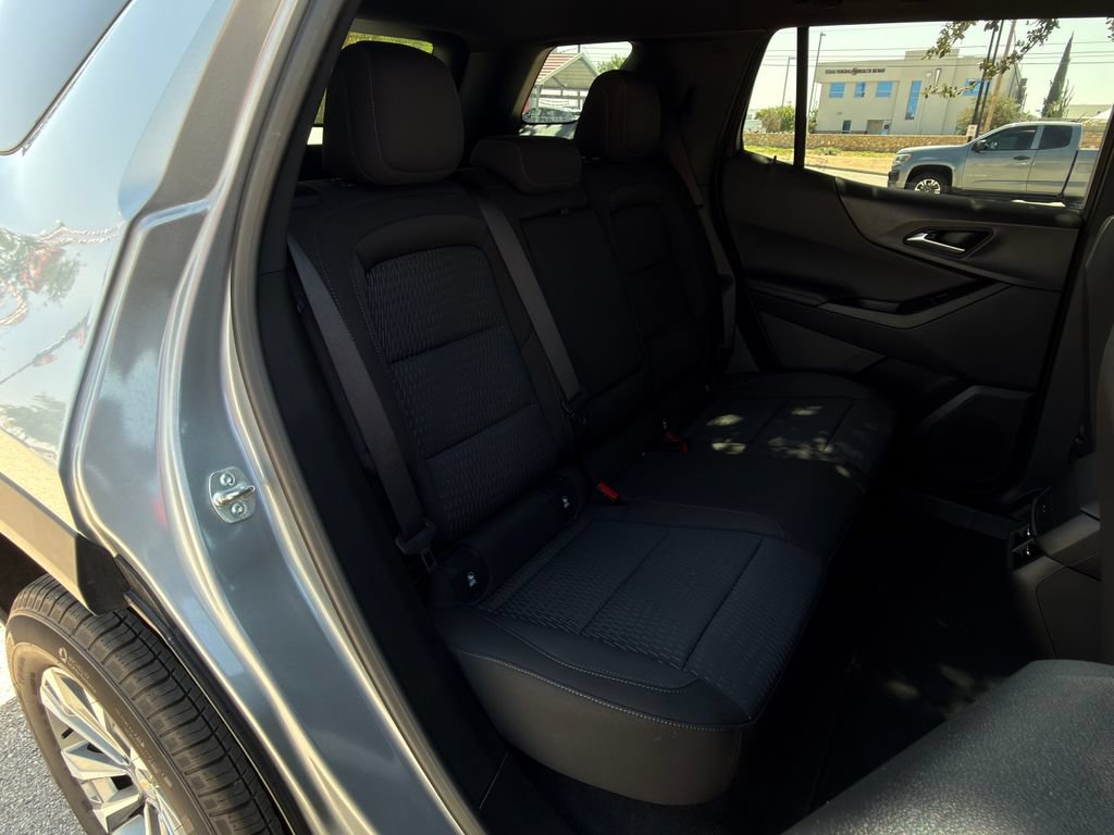 Used 2026 Chevrolet Equinox LT AWD/4WD image 28