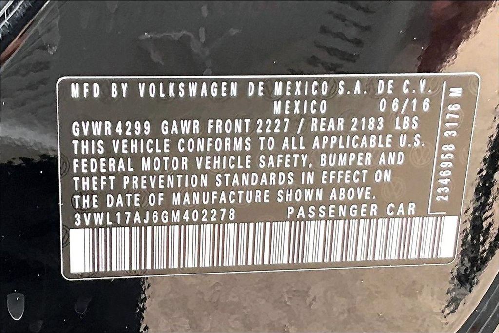 Used 2016 Volkswagen Jetta SEL FWD image 30