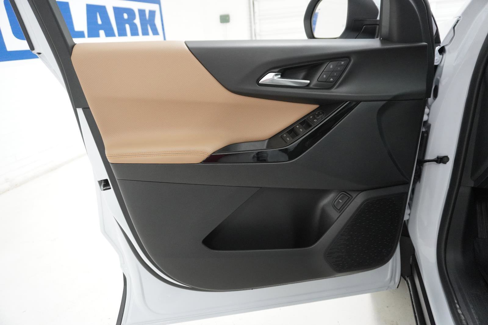 New 2026 Chevrolet Equinox ACTIV w/ Convenience Package III image 13