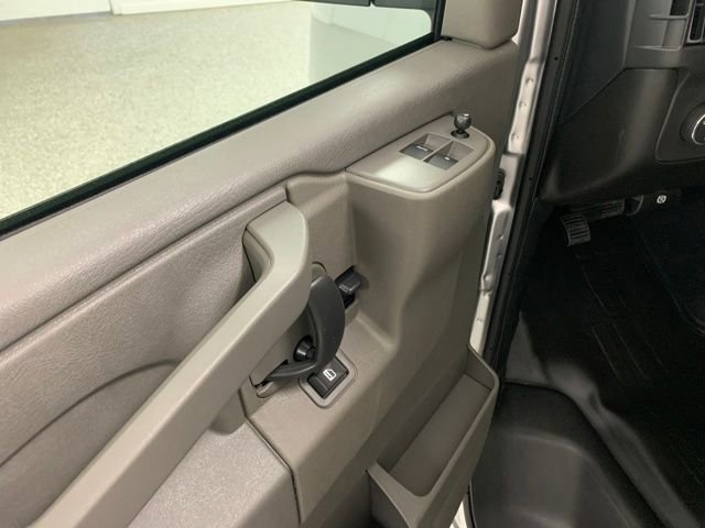 New 2025 Chevrolet Express 3500 Work Van w/ Driver Convenience Package image 10