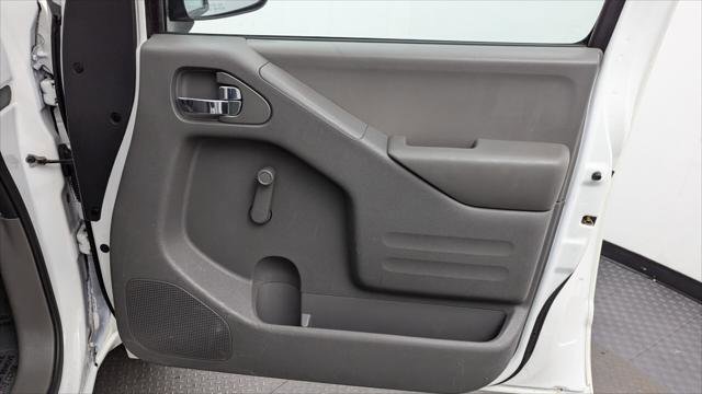 Used 2019 Nissan Frontier S image 16