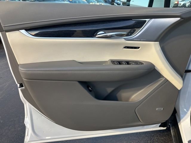 Certified 2024 Cadillac XT6 Premium Luxury image 9