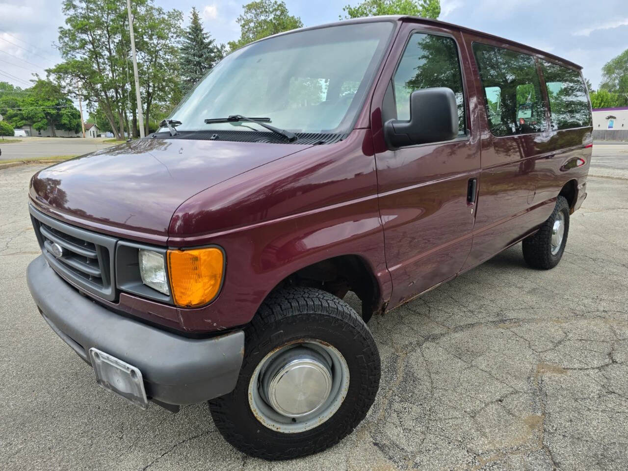 Used 2005 Ford E-350 and Econoline 350 XLT