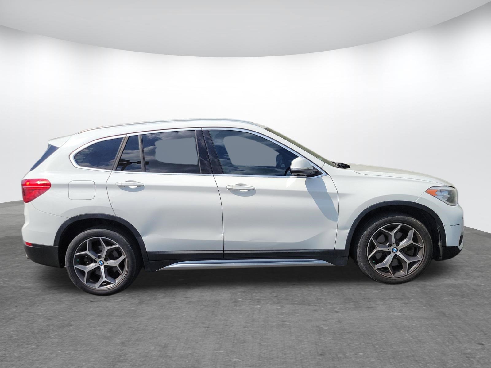 Used 2018 BMW X1 sDrive28i w/ Convenience Package image 2