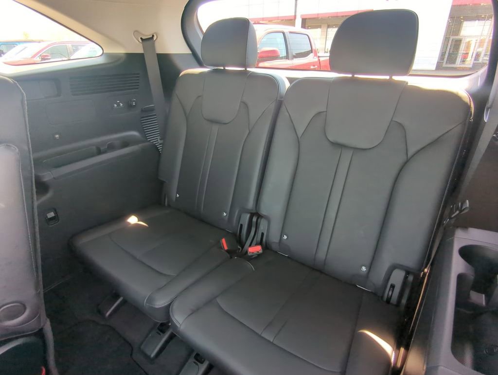 Used 2025 Kia Sorento EX w/ Panoramic Sunroof Package FWD image 31