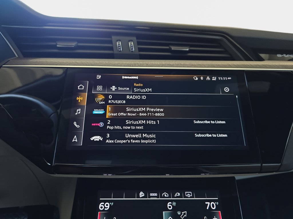 Certified 2024 Audi Q8 e-tron Premium Plus w/ Premium Plus Package AWD/4WD image 24
