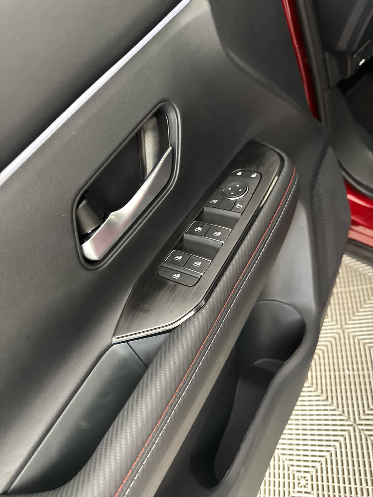 New 2026 Nissan Kicks SR image 15