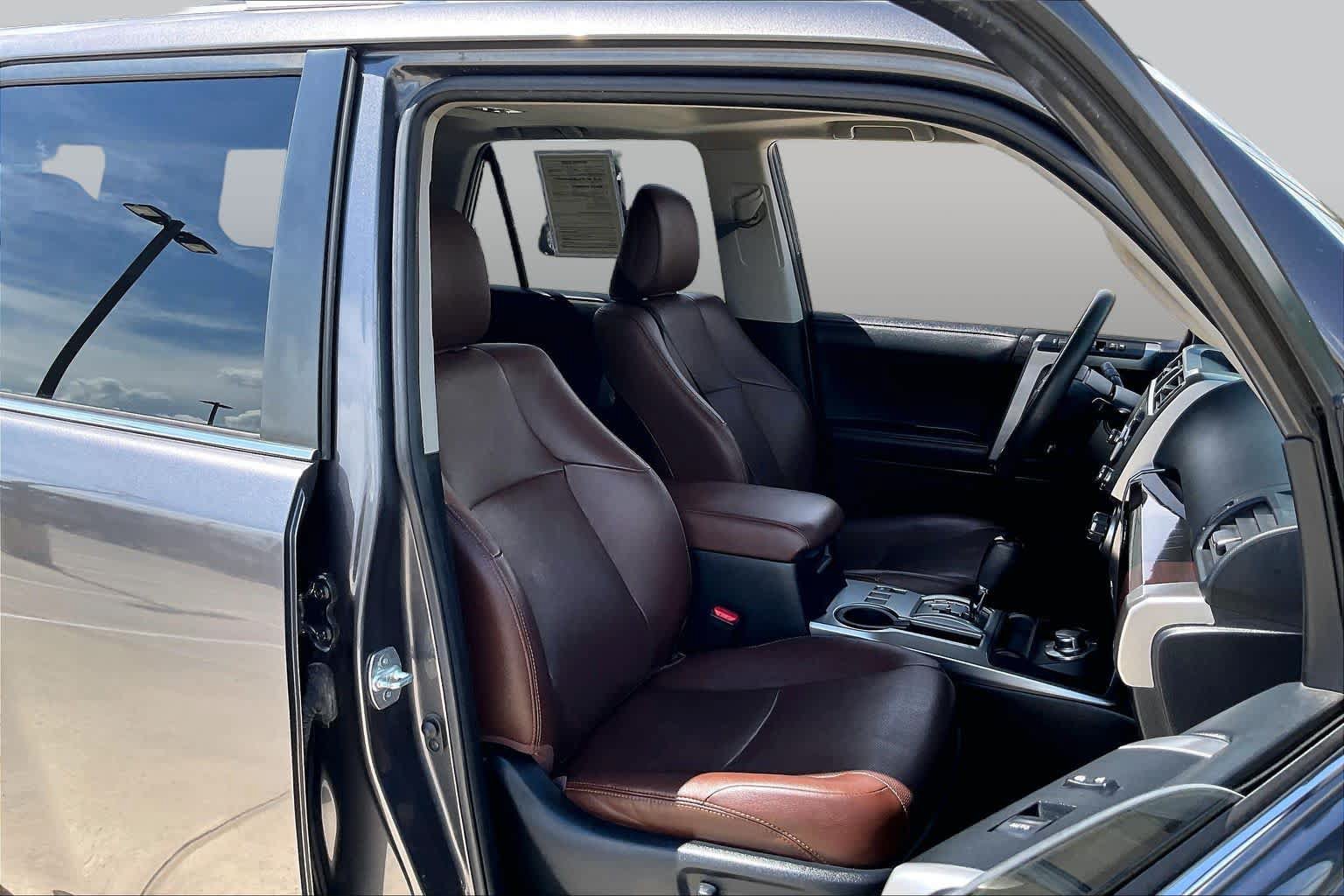 Used 2021 Toyota 4Runner Limited AWD/4WD image 17