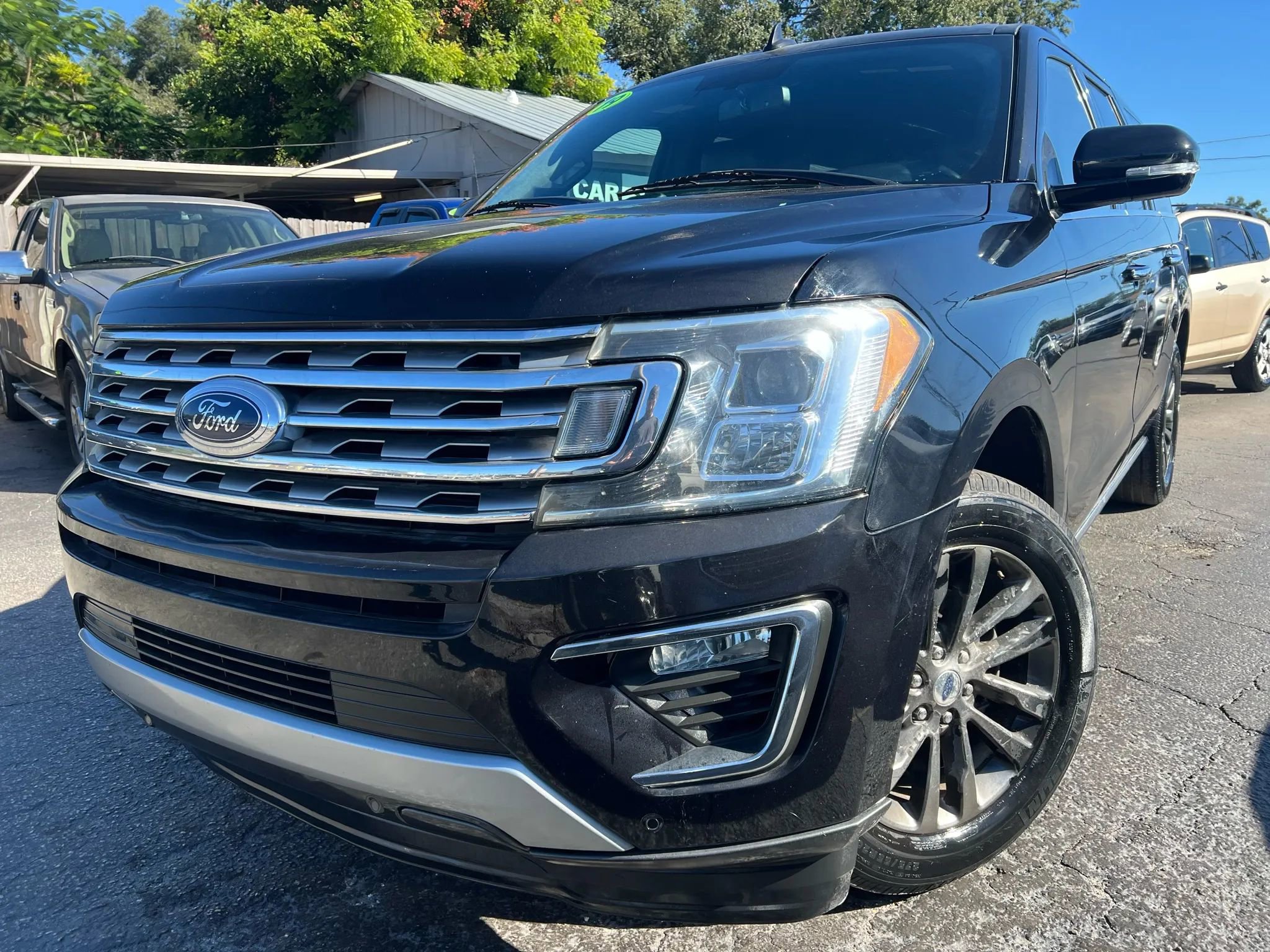 Used 2019 Ford Expedition Max Limited image 1