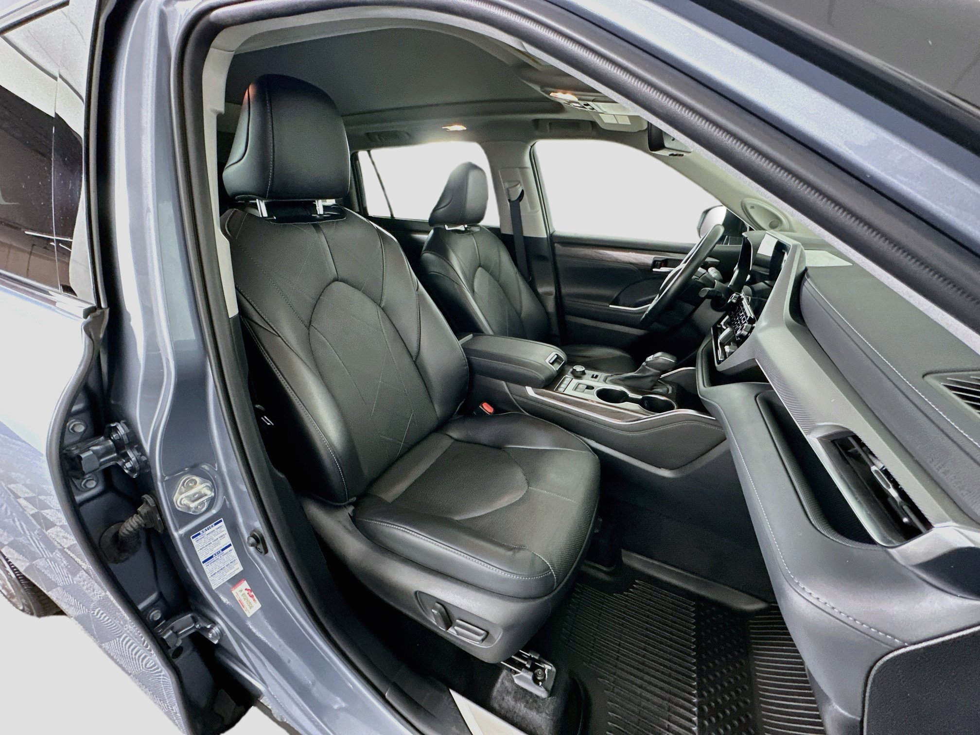 Used 2022 Toyota Highlander Platinum AWD/4WD image 35