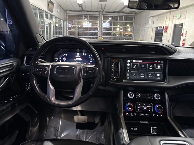 Used 2022 GMC Yukon XL Denali image 30