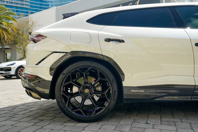 Used 2023 Lamborghini Urus Performante image 31