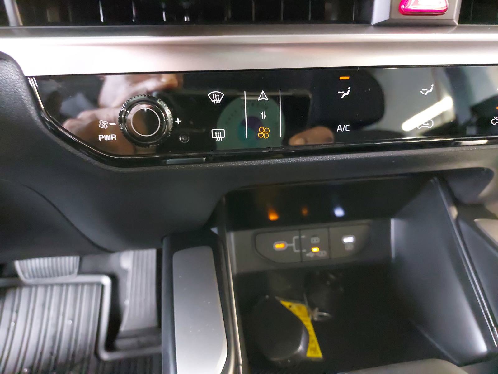 New 2026 Kia Sorento LX FWD image 22