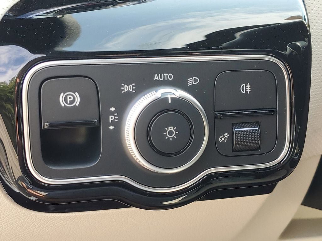 New 2025 Mercedes-Benz CLA 250 4MATIC image 19