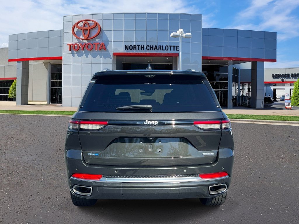 Used 2023 Jeep Grand Cherokee Summit w/ Advanced Protech Group IV AWD/4WD image 7