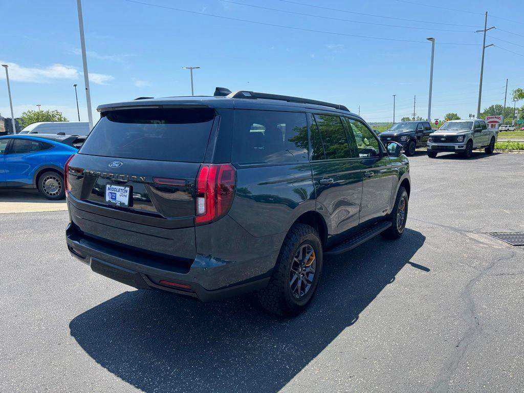 Used 2025 Ford Expedition Tremor AWD/4WD image 5