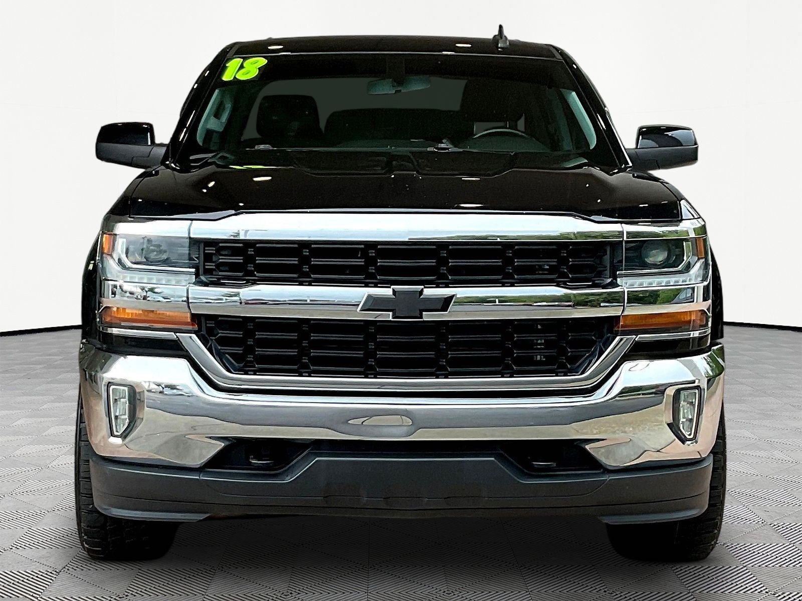 Used 2018 Chevrolet Silverado 1500 LT w/ All Star Edition AWD/4WD image 2