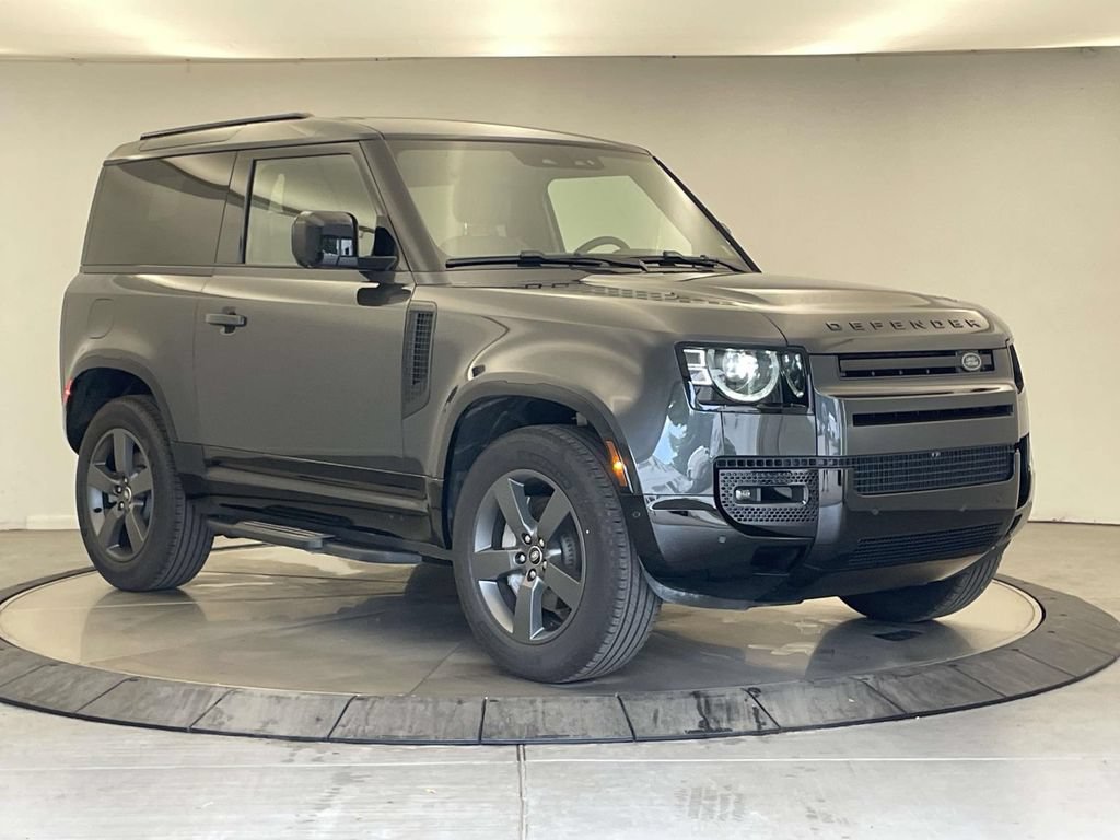 Used 2025 Land Rover Defender 90 X-Dynamic SE AWD/4WD image 9