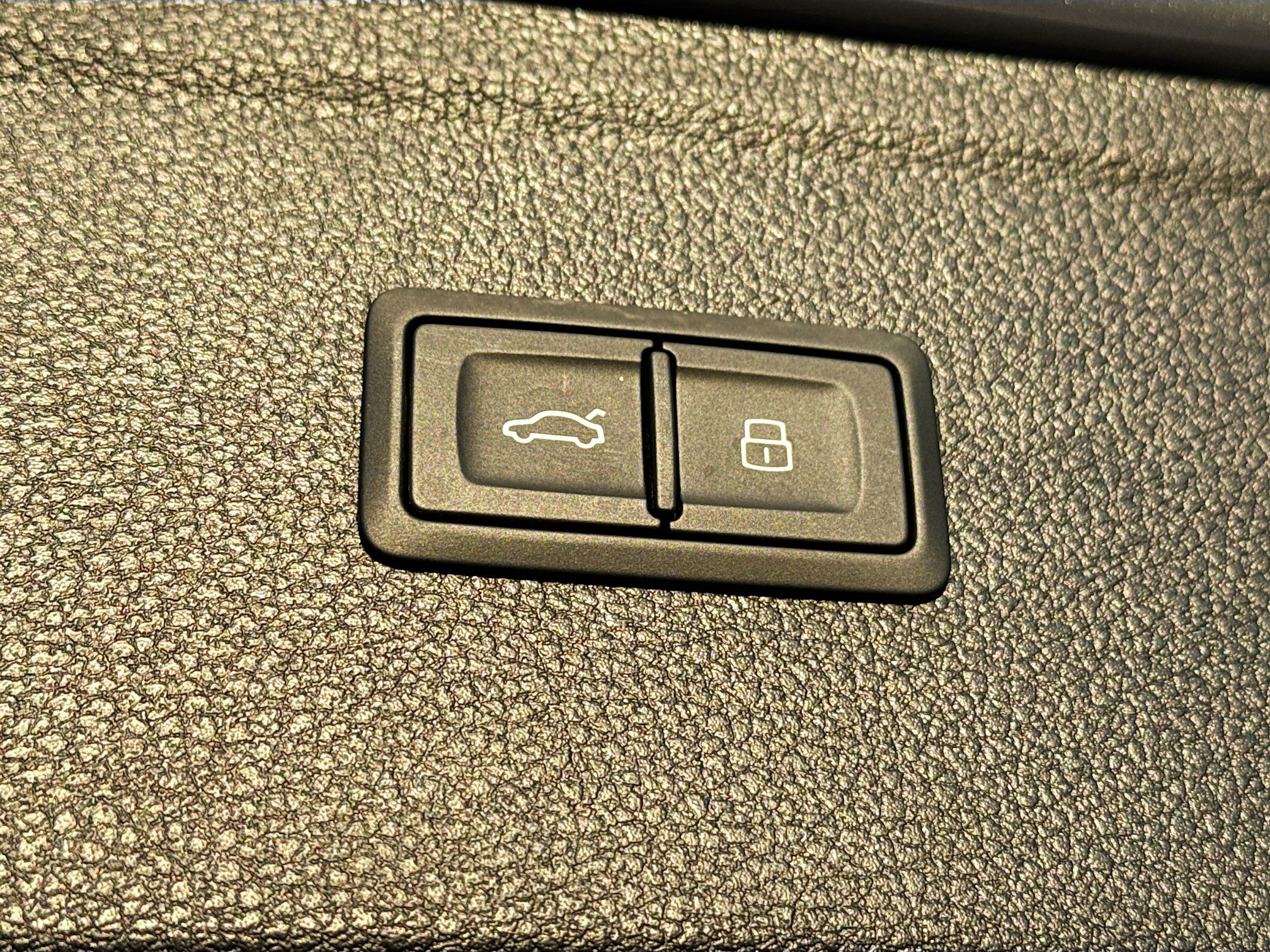 Used 2025 Audi SQ5 Premium Plus image 13