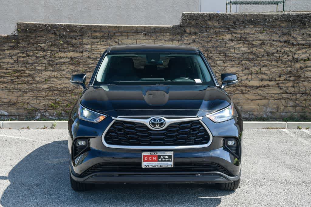 Used 2023 Toyota Highlander LE video 2