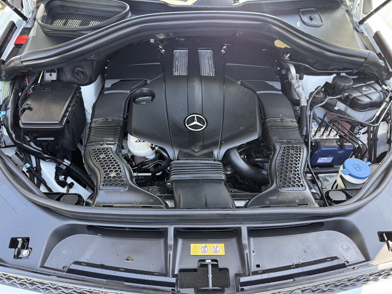 Used 2016 Mercedes-Benz GL 450 4MATIC image 26