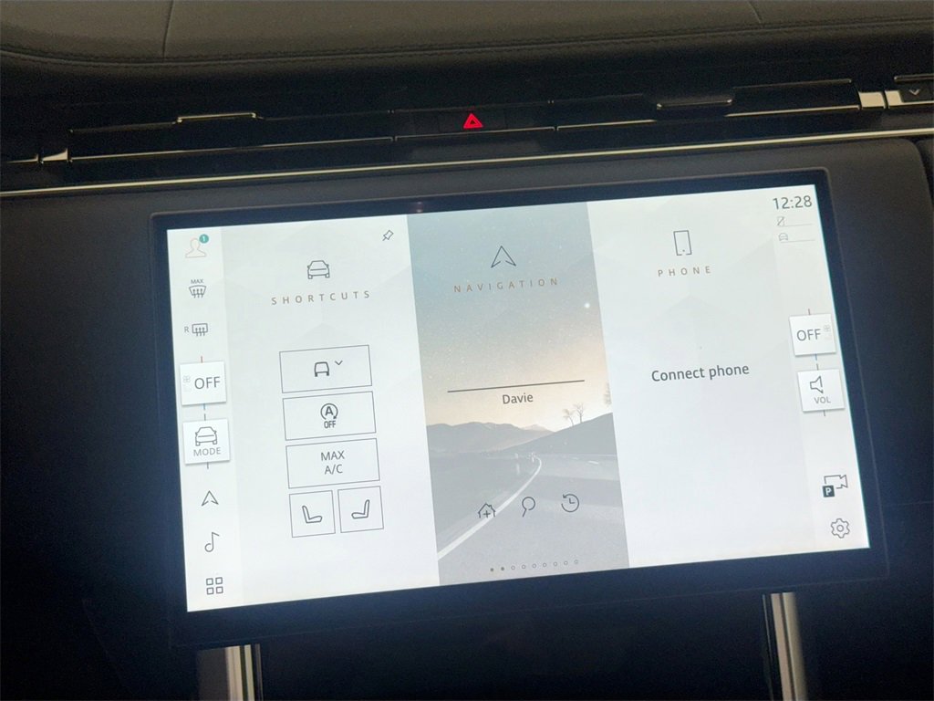 New 2026 Land Rover Range Rover SE image 15