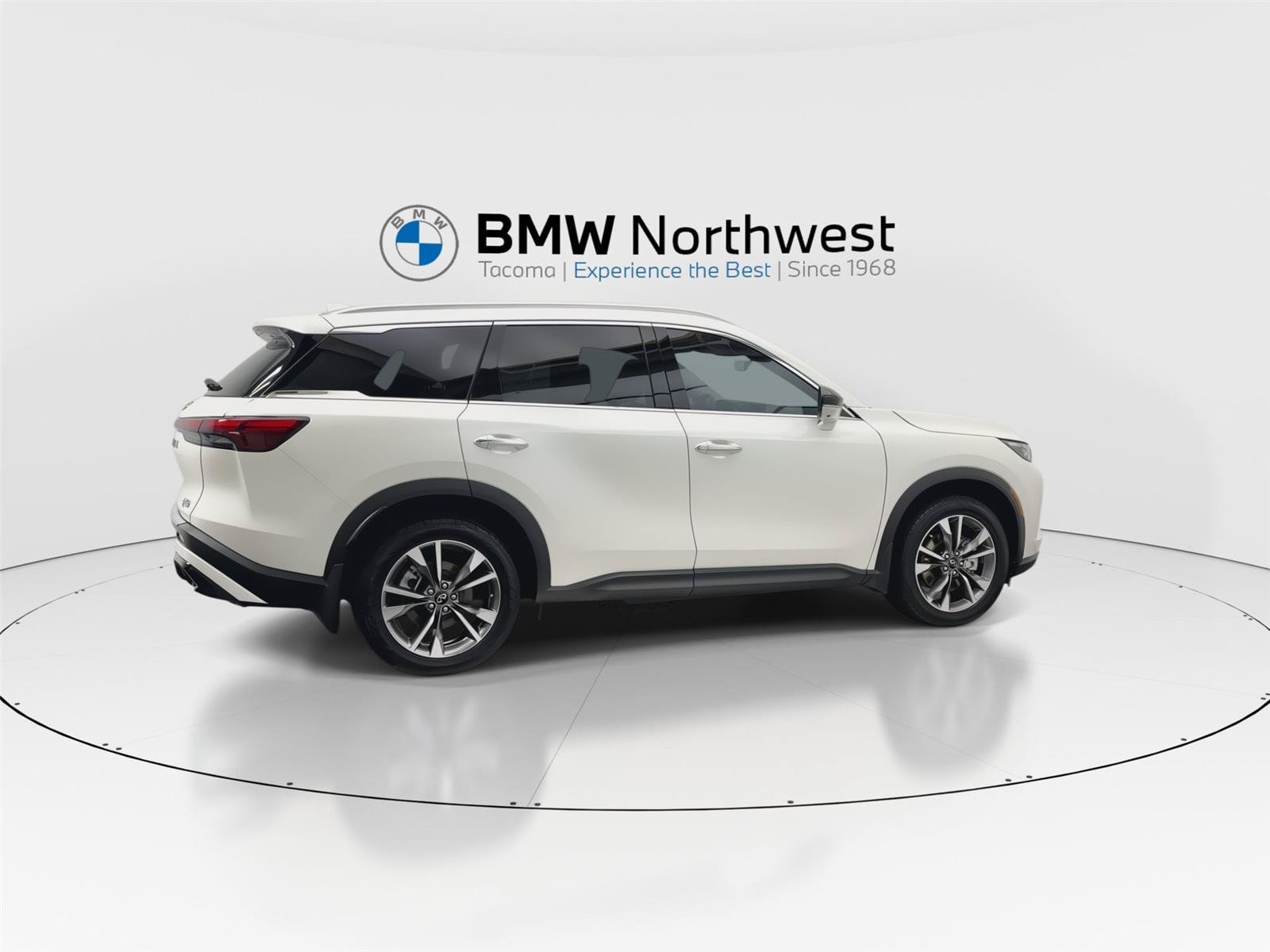 Used 2023 INFINITI QX60 Luxe w/ Cargo Package AWD/4WD image 4