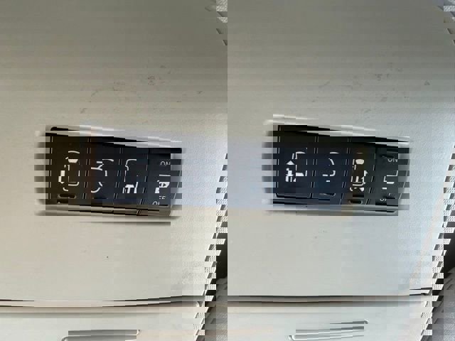 Used 2012 Dodge Grand Caravan SXT image 19