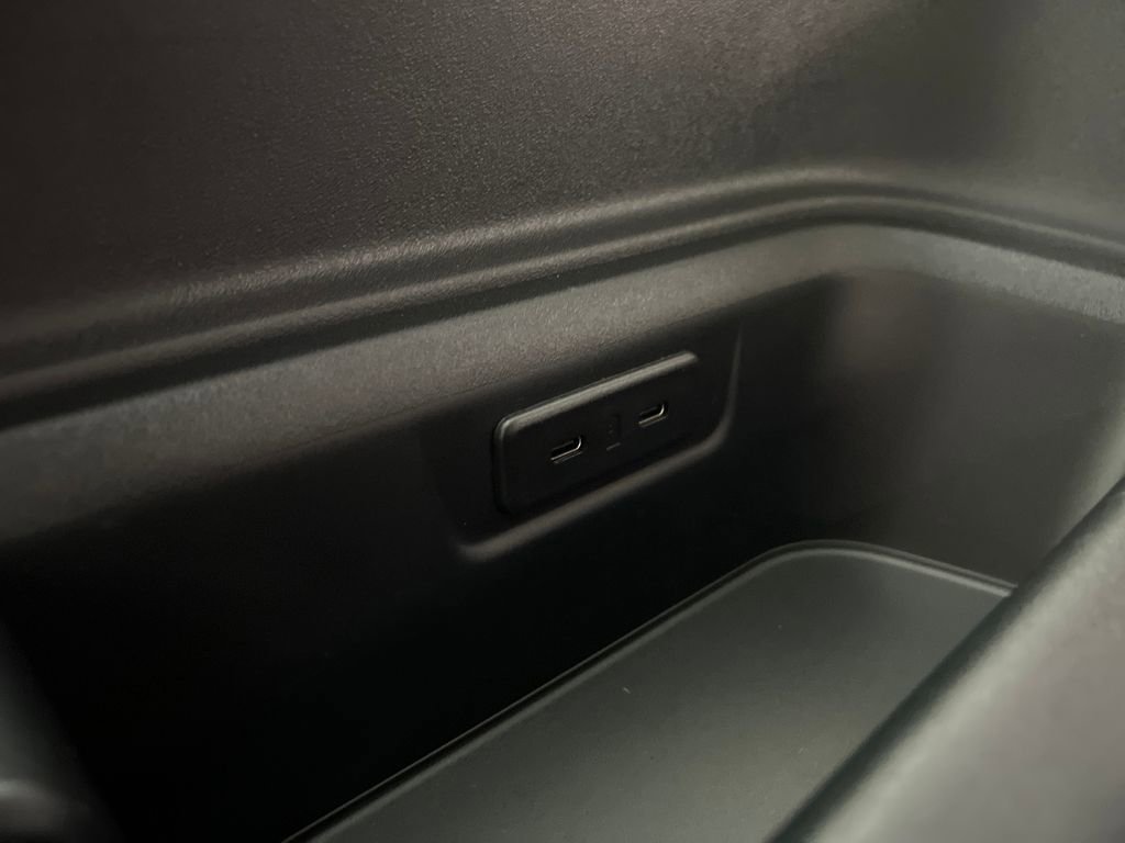 Used 2025 Ford Expedition Platinum AWD/4WD image 32