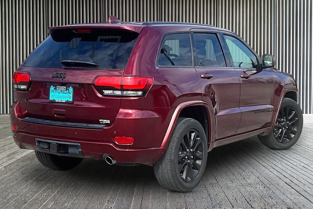 Used 2017 Jeep Grand Cherokee Altitude image 13
