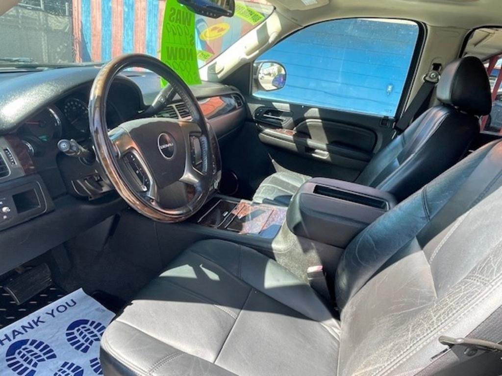 Used 2007 GMC Yukon XL Denali image 7