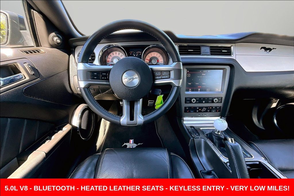 Used 2012 Ford Mustang GT Premium w/ Electronics Pkg RWD image 8