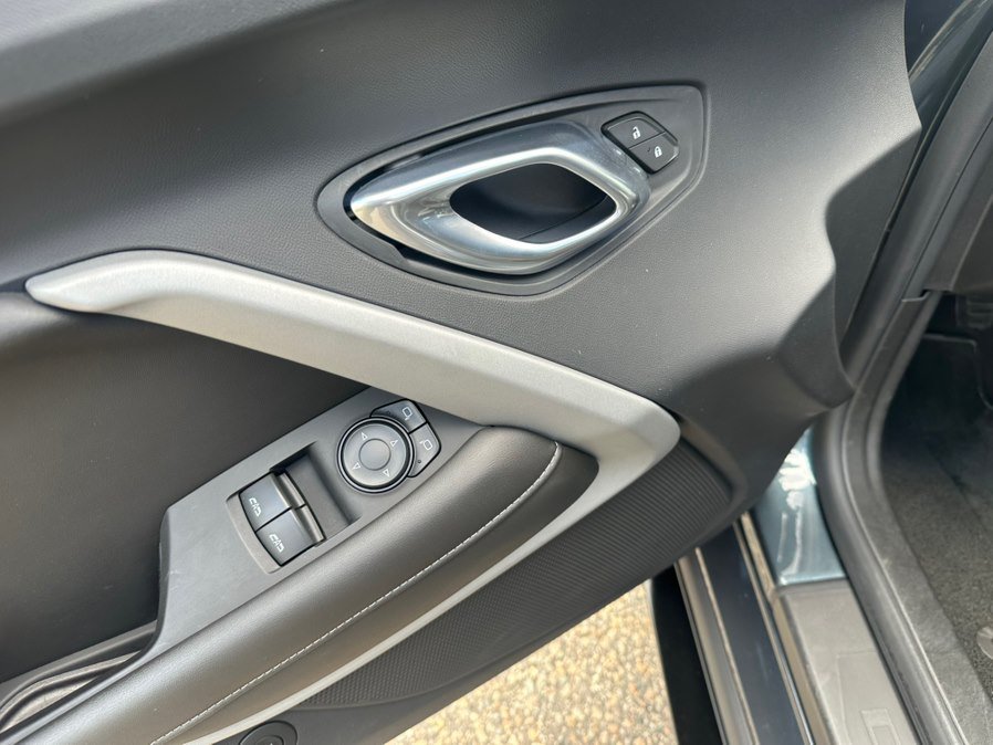 Used 2020 Chevrolet Camaro SS RWD image 24