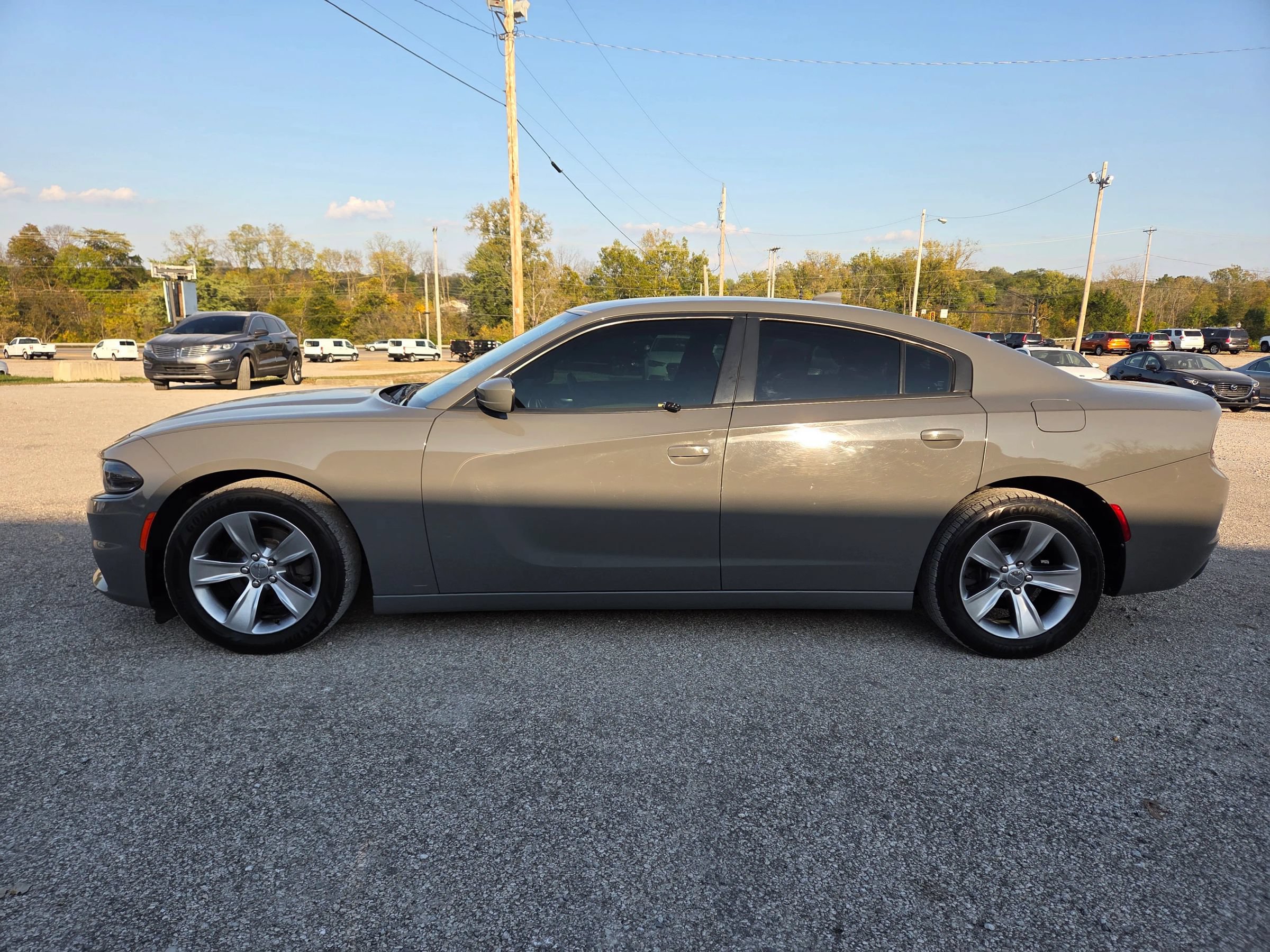Used 2018 Dodge Charger SXT Plus RWD image 1
