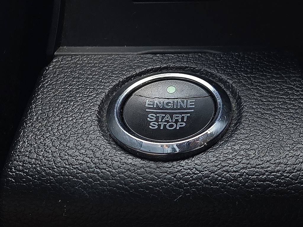 Used 2018 Ford Expedition Limited RWD image 17