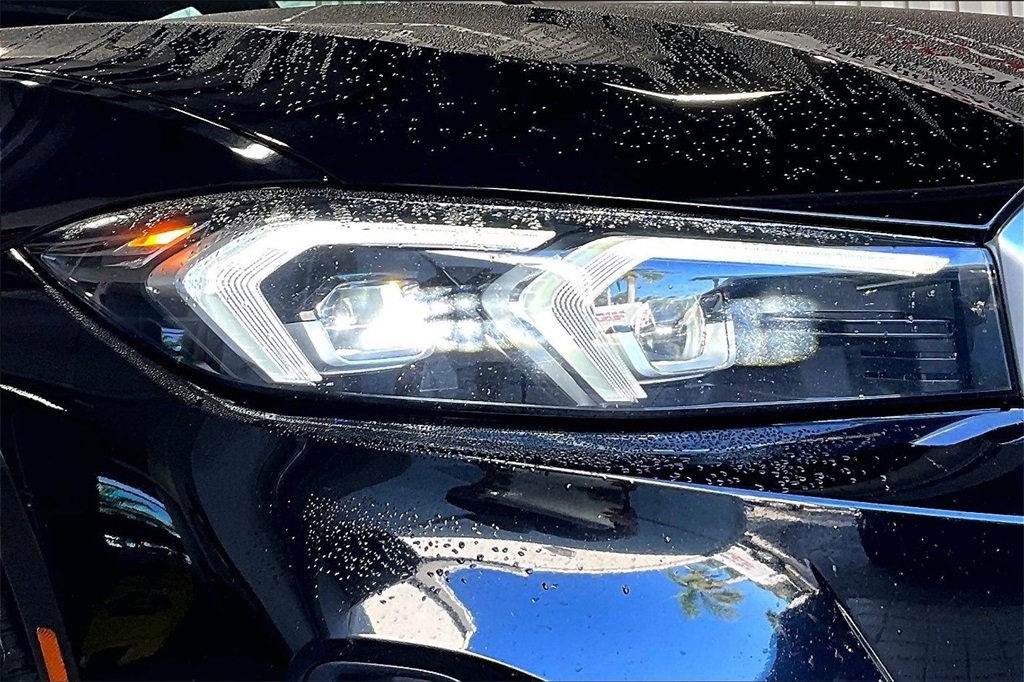 Used 2024 BMW 330e xDrive image 28