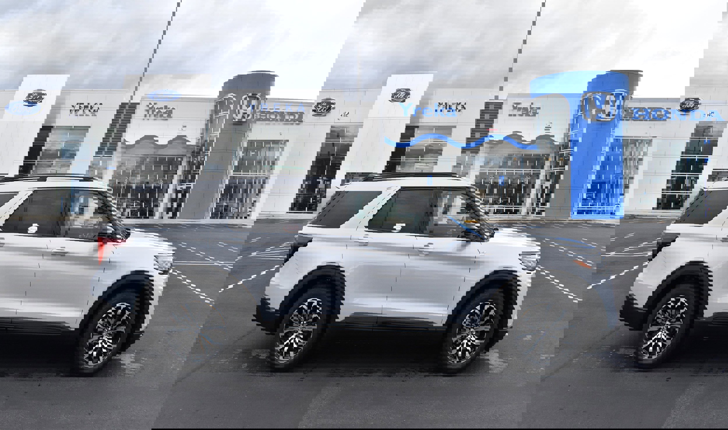 New 2026 Ford Explorer ST-Line w/ Premium Package