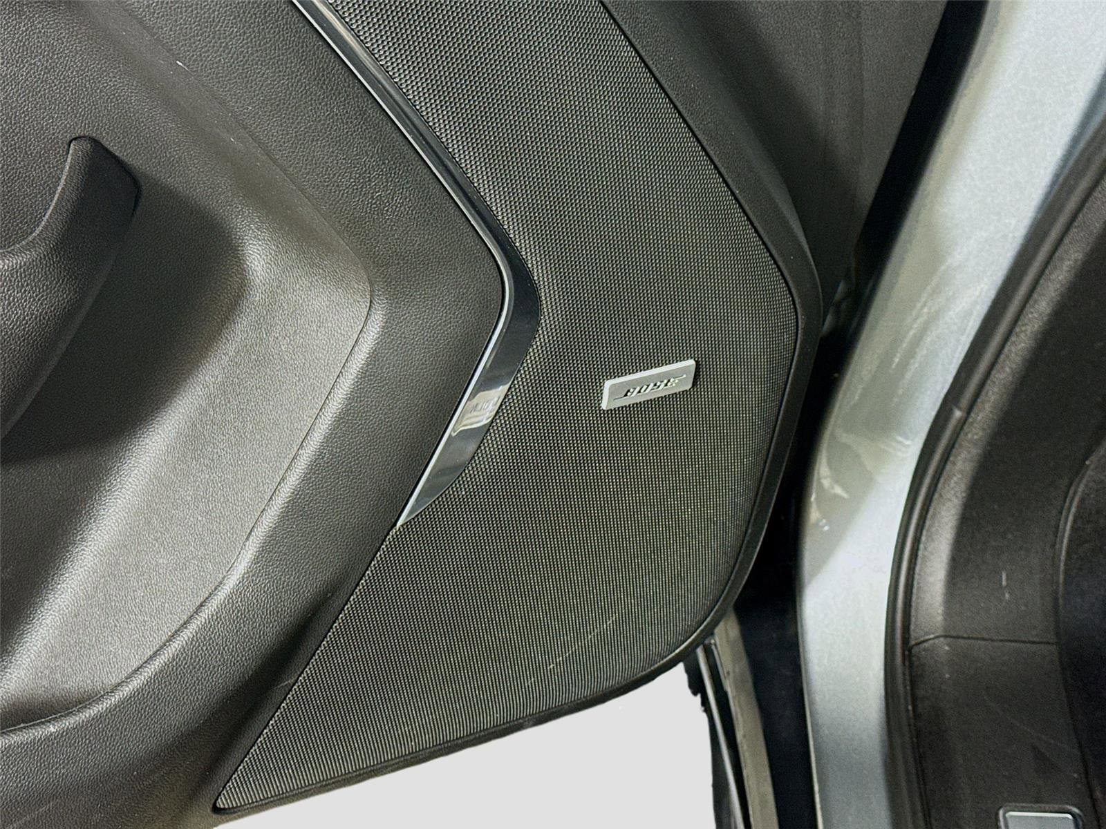 Used 2023 Chevrolet Tahoe High Country image 13