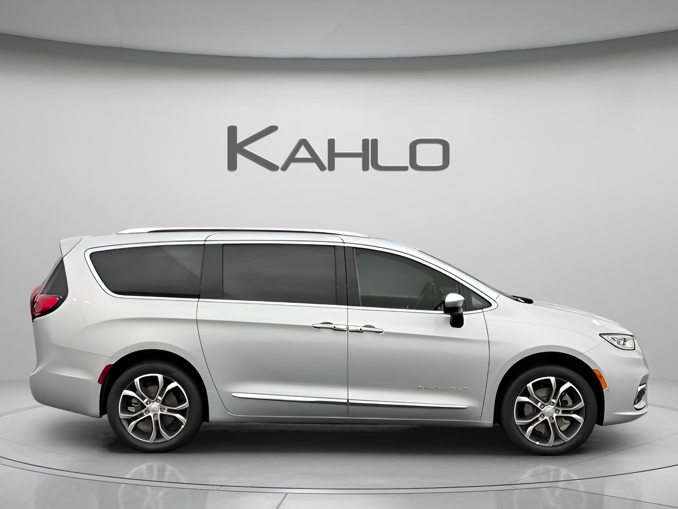 New 2026 Chrysler Pacifica Pinnacle w/ Trailer Tow Group image 6